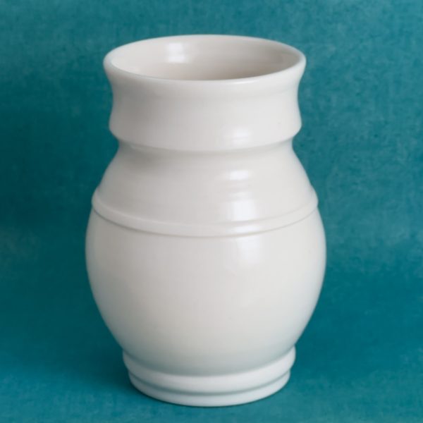 vase-blanc-en-porcelaine32 Vase galbé blanc