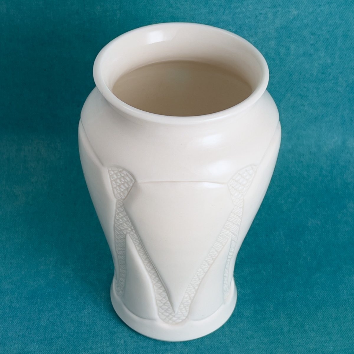 vase-en-porcelaine-blanc102 Vase blanc à panneaux